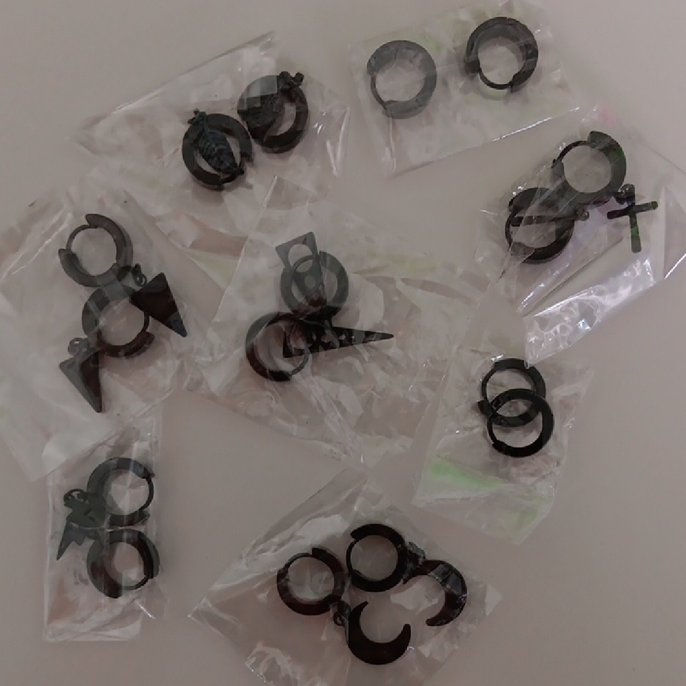 Black Hoop and Stud Earrings Set (Not Used)